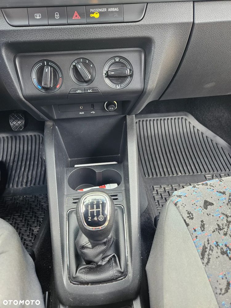 Skoda Fabia 1.0 Ambition - 17