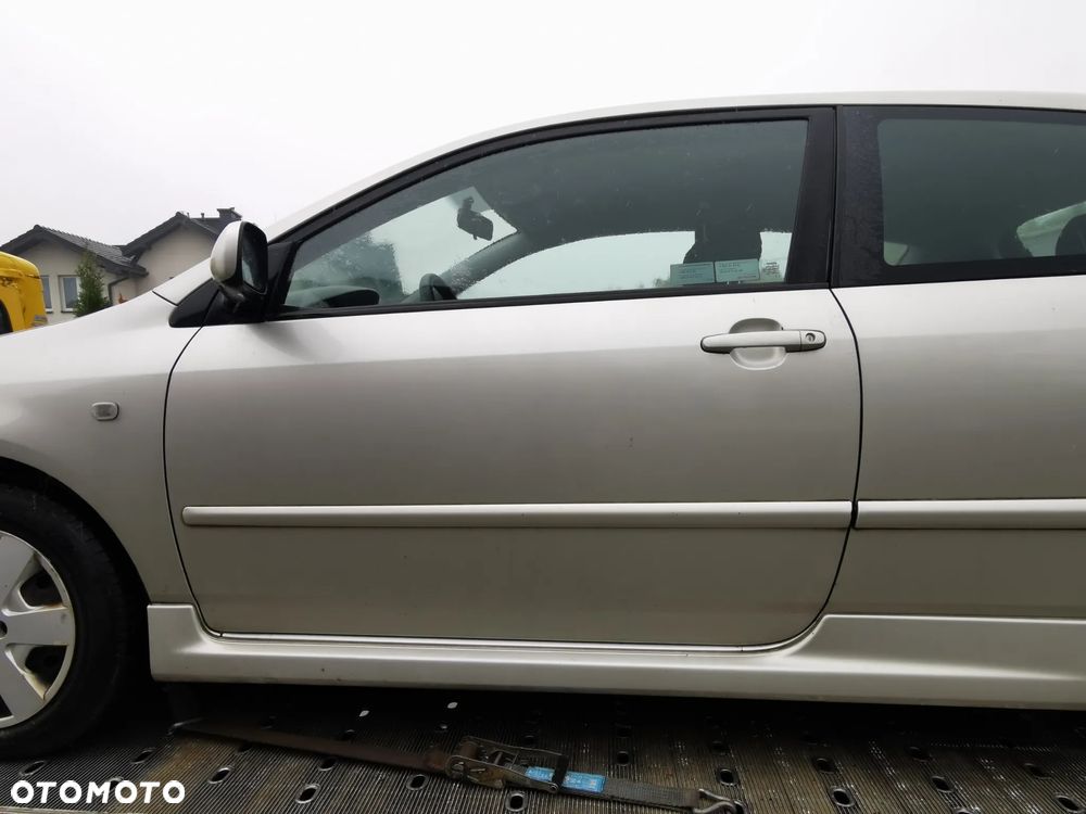 Drzwi prawe, lewe Toyota Corolla E12 2004r 3D - 5