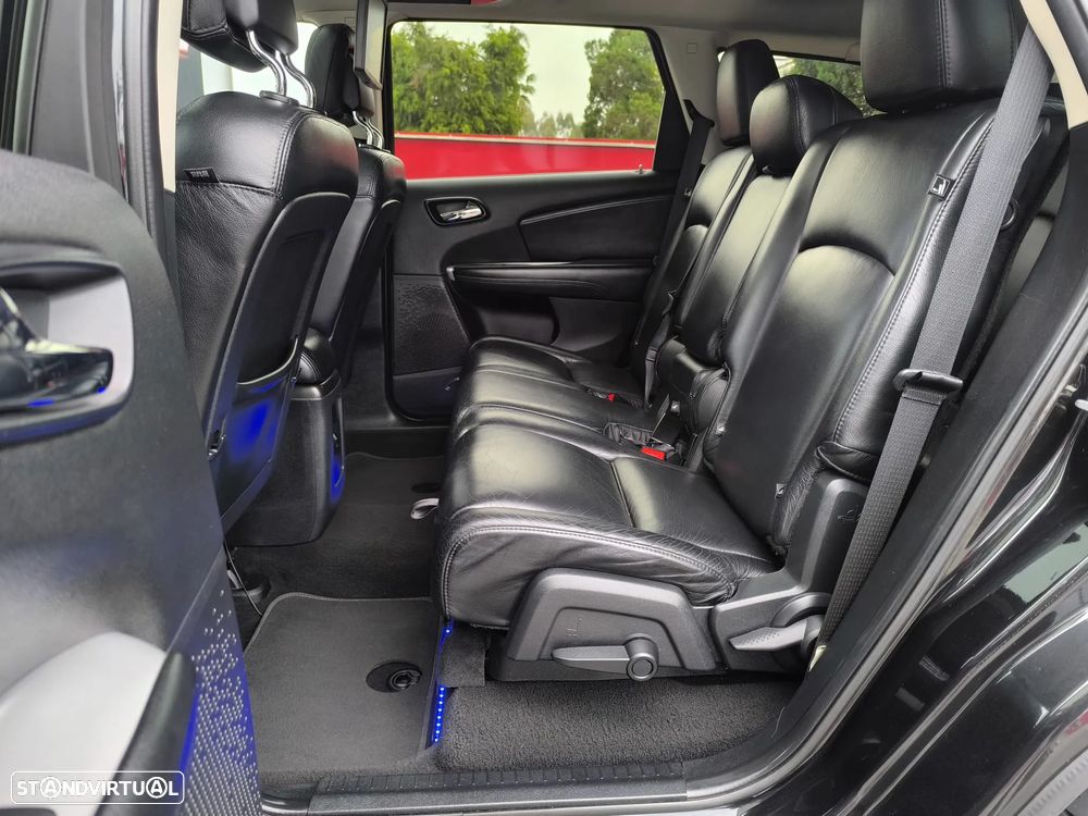 Fiat Freemont 2.0 M-Jet Urban - 31