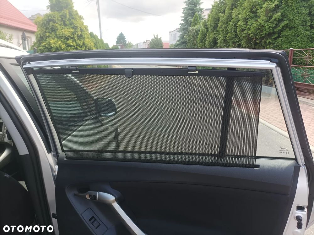 Toyota Verso 1.8 Premium EU5 MS - 11