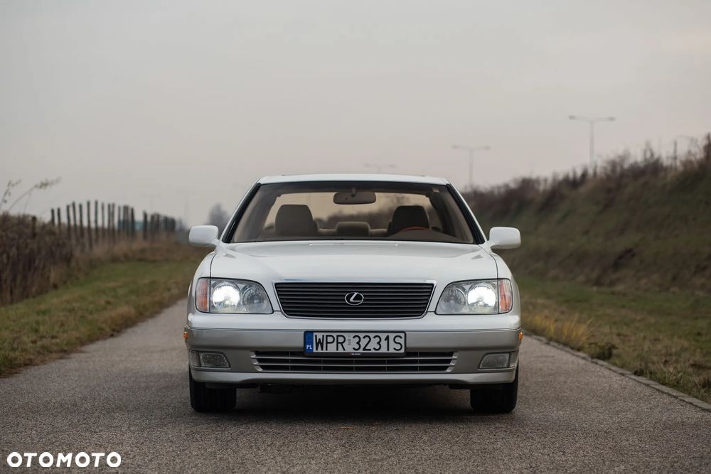 Lexus LS 400 - 11