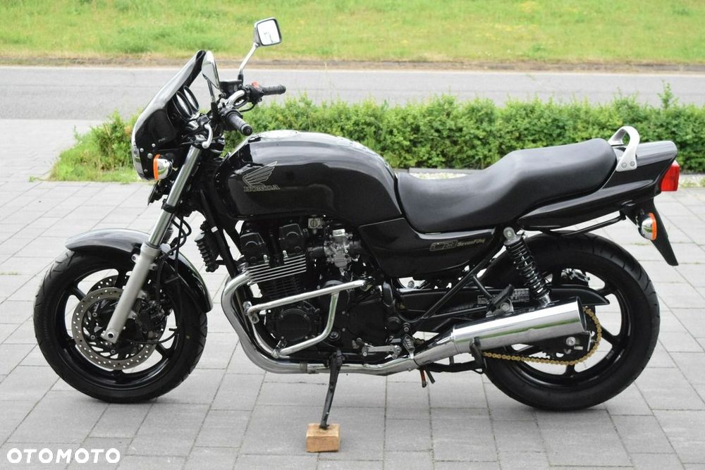 Honda CB - 12