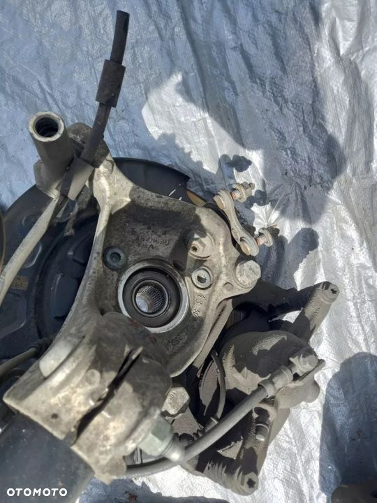 PASSAT B8 SUPERB III 3 KOPYTO MCPHERSON LEWY PRAWY PROZD 2.0 TDI - 4