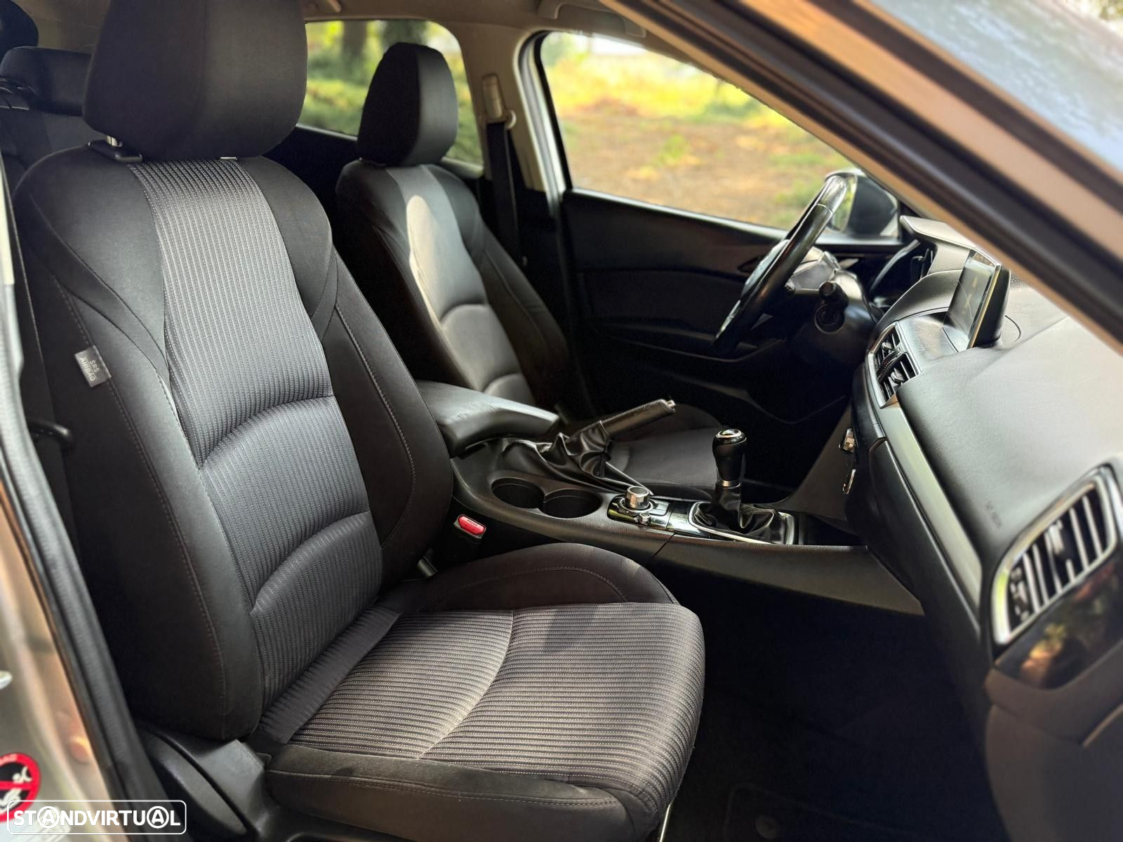Mazda 3 1.5 Sky-D Excellence Pack Leather Navi - 34
