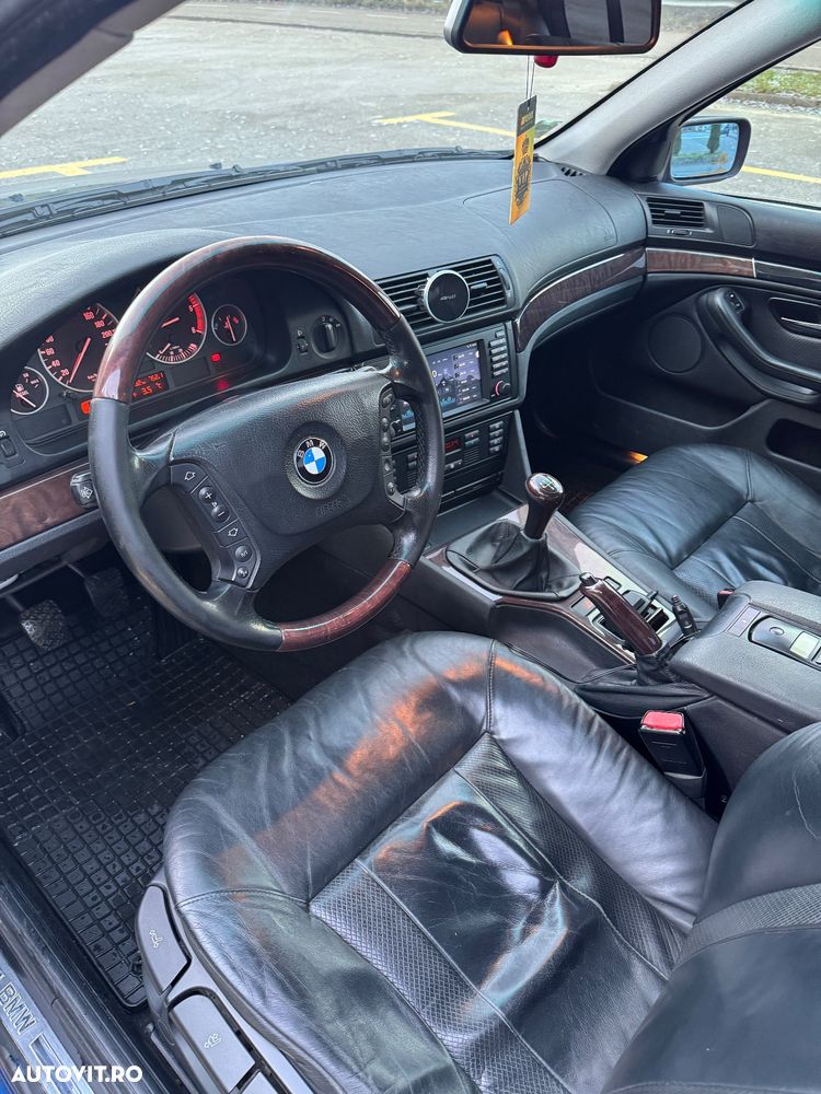 BMW Seria 5 520d - 7