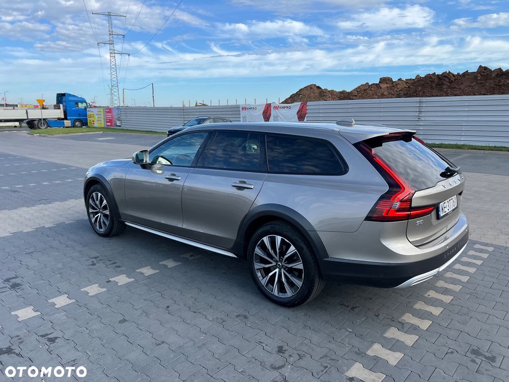 Volvo V90 Cross Country D5 SCR AWD Momentum Pro - 12
