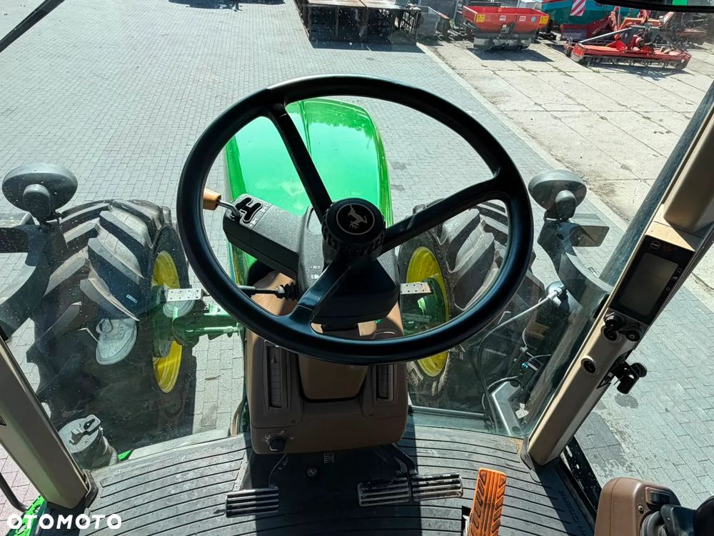 John Deere 7930 - 8