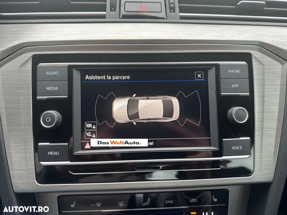 Volkswagen Passat 1.5 TSI ACT DSG Advance - 20
