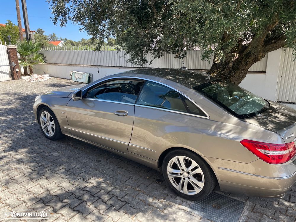 Mercedes-Benz E 220 - 11