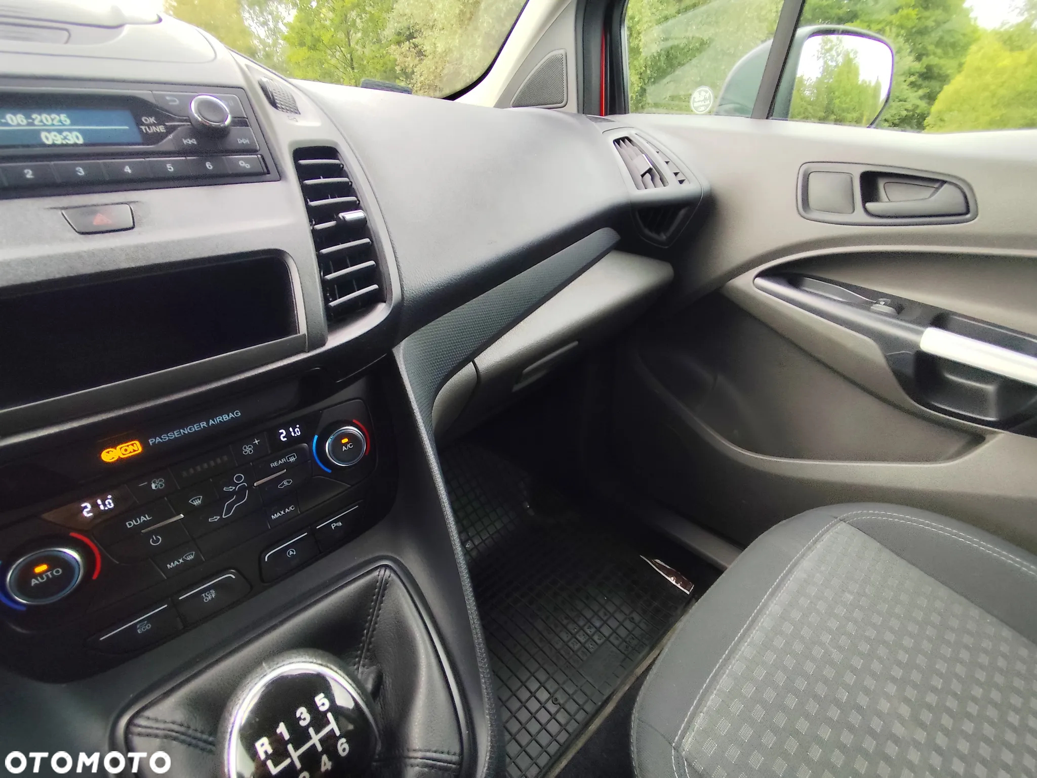 Ford Tourneo Connect 1.5 EcoBlue Active - 28