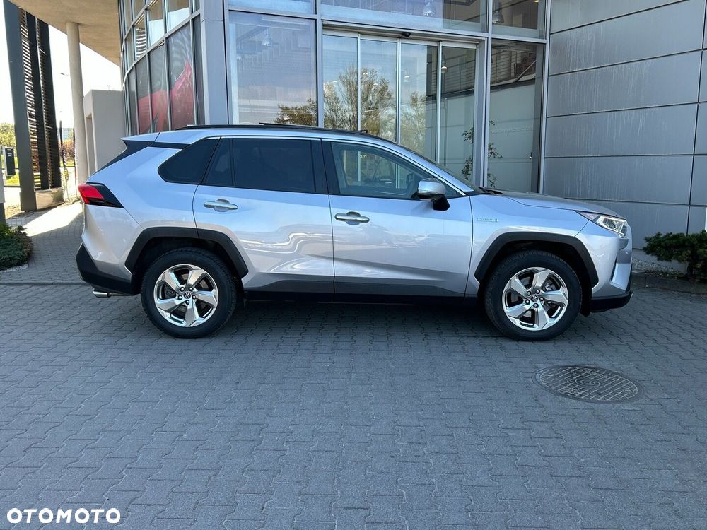 Toyota RAV4 - 6