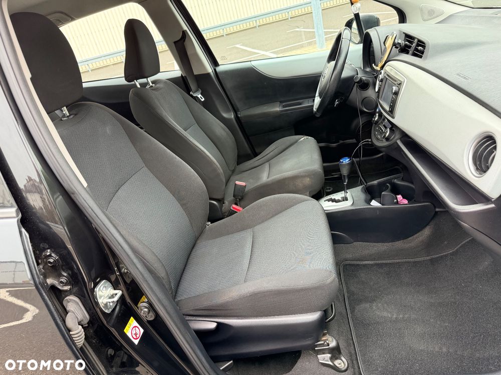 Toyota Yaris - 24