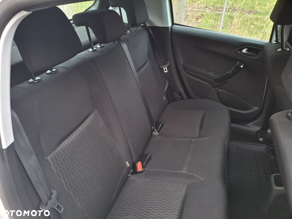 Peugeot 208 1.2 PureTech Allure - 11