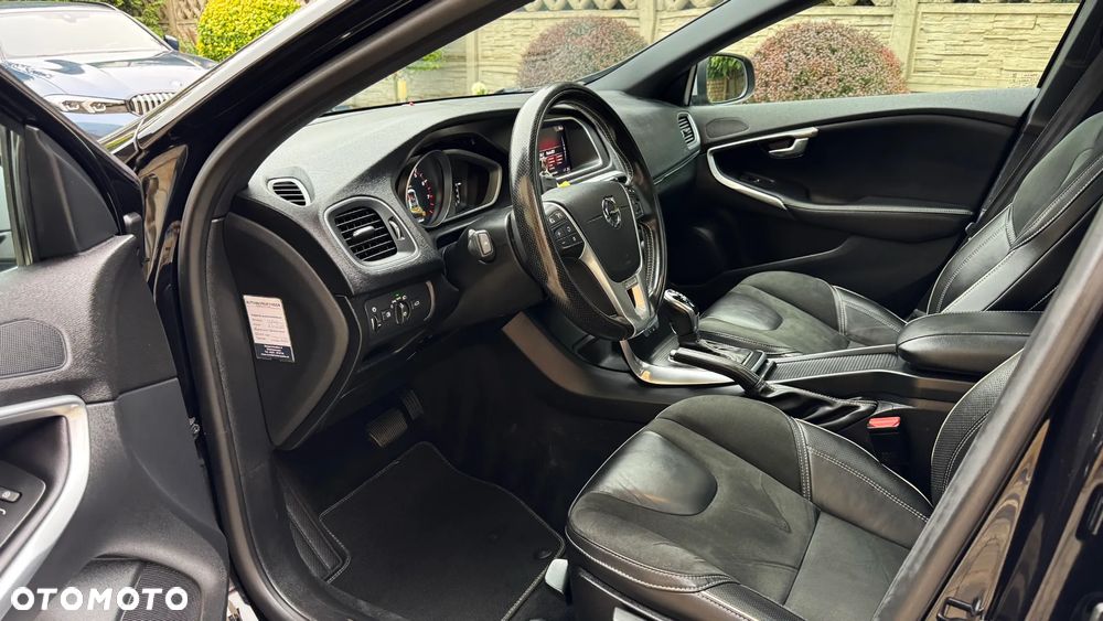 Volvo V40 ver-t3-r-design - 15
