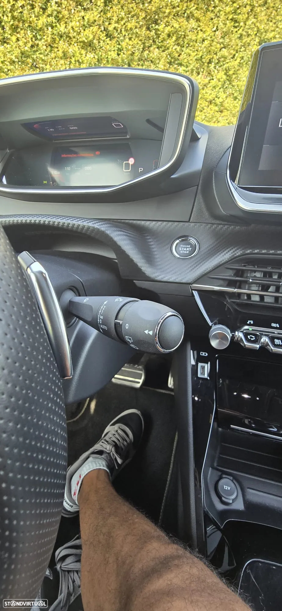 Peugeot 208 - 17