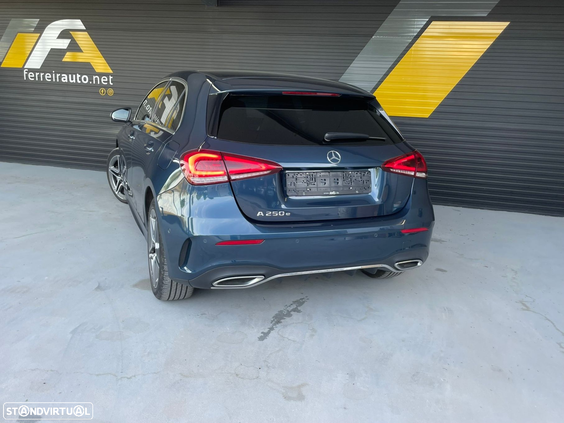 Mercedes-Benz A 250 e 8G-DCT AMG Line - 5