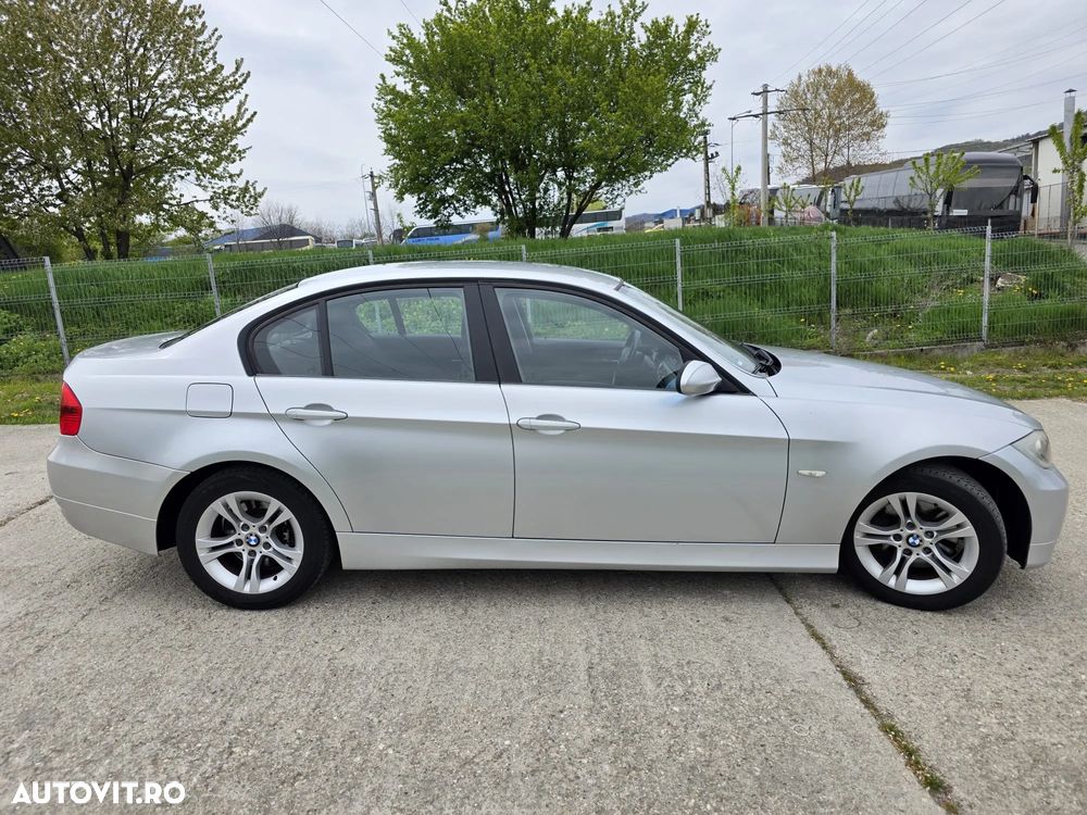BMW Seria 3 320d DPF Aut. - 7