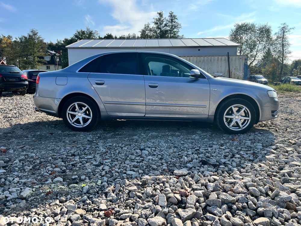 Audi A4 Limousine - 5