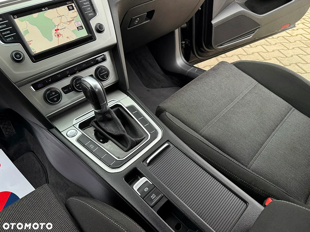 Volkswagen Passat 2.0 TDI BMT Highline DSG - 34