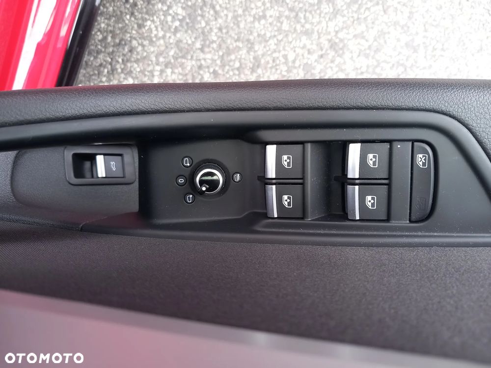 Audi A4 Limousine 35 TFSI mHEV S Line S tronic - 18