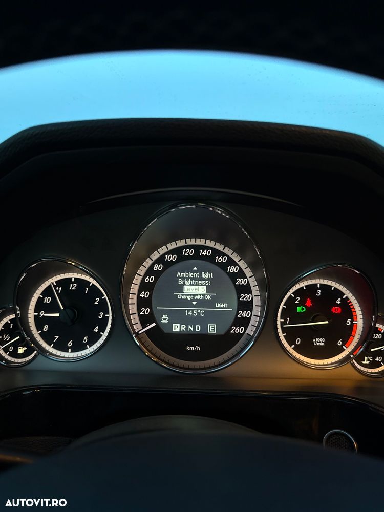 Mercedes-Benz E 220 CDI BlueEfficiency Aut. - 26