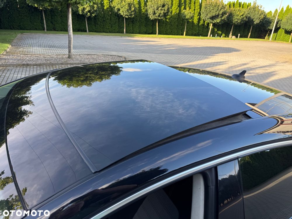 Volkswagen Passat CC - 34