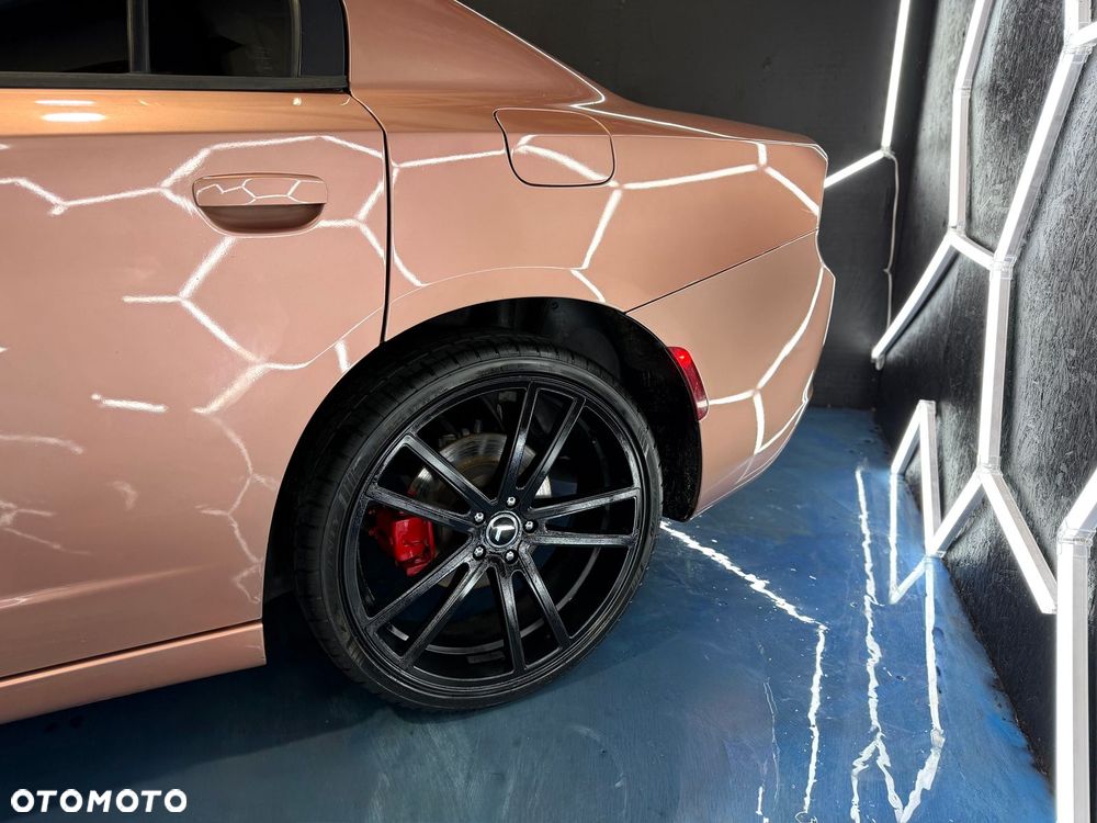 Dodge Charger - 8