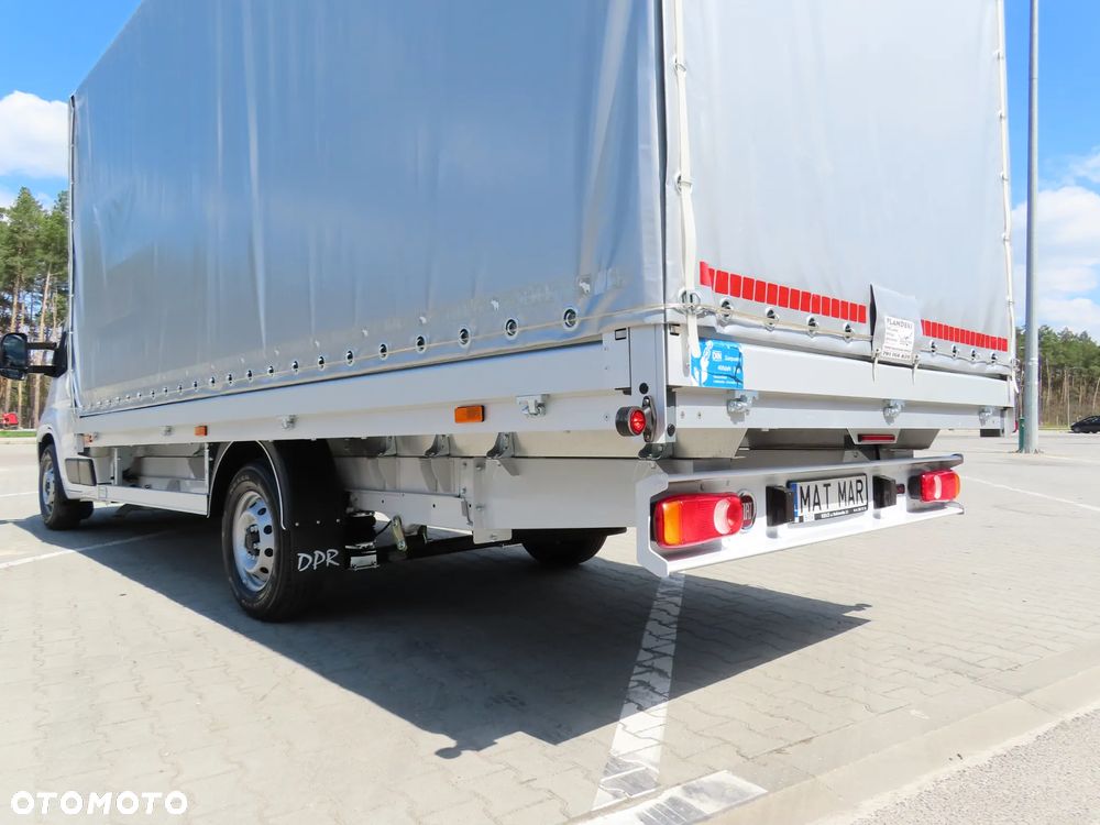 Fiat Ducato seria 7 MAXI L4 2.3 MultiJet II 180 KM POWER FIRANA 10 E.Palet Skrzynia Plandeka 4916 mm Dł. WZMCNIANY Rozstaw Osi 4035 mm, DMC 3500 Kg, Ładowność 1180 Kg, FULL Opcja Wyposażenia, Android Auto/Carplay, Stan Wizualny I Techniczny NOWY Tak Jak Z Taśmy Produkcyjnej Gotowy Dostępny OKAZJA POLECAM - 16