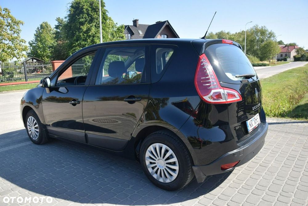 Renault Scenic 1.6 16V 110 Expression - 13