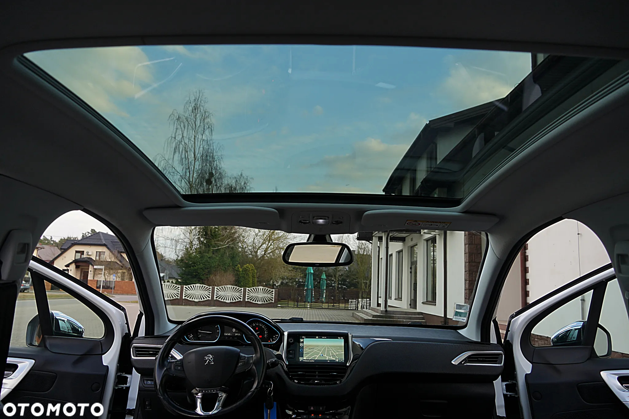 Peugeot 208 - 31