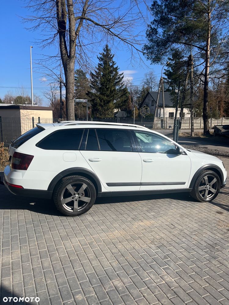 Skoda Octavia 2.0 TDI 4x4 DSG Scout - 6