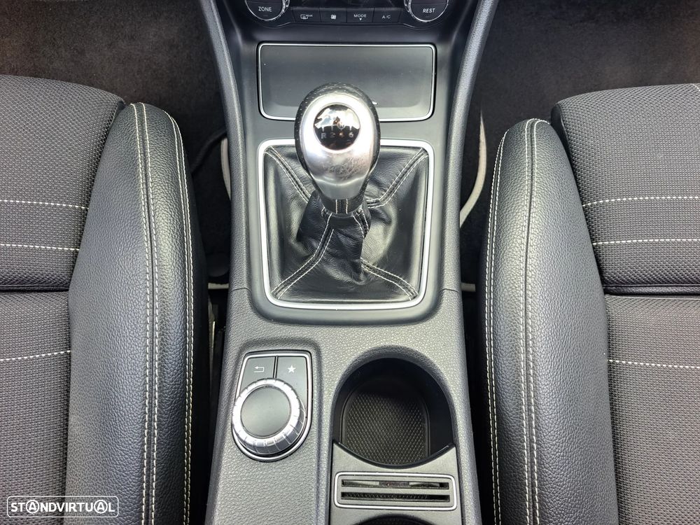 Mercedes-Benz A 180 d BlueEFFICIENCY Edition - 26