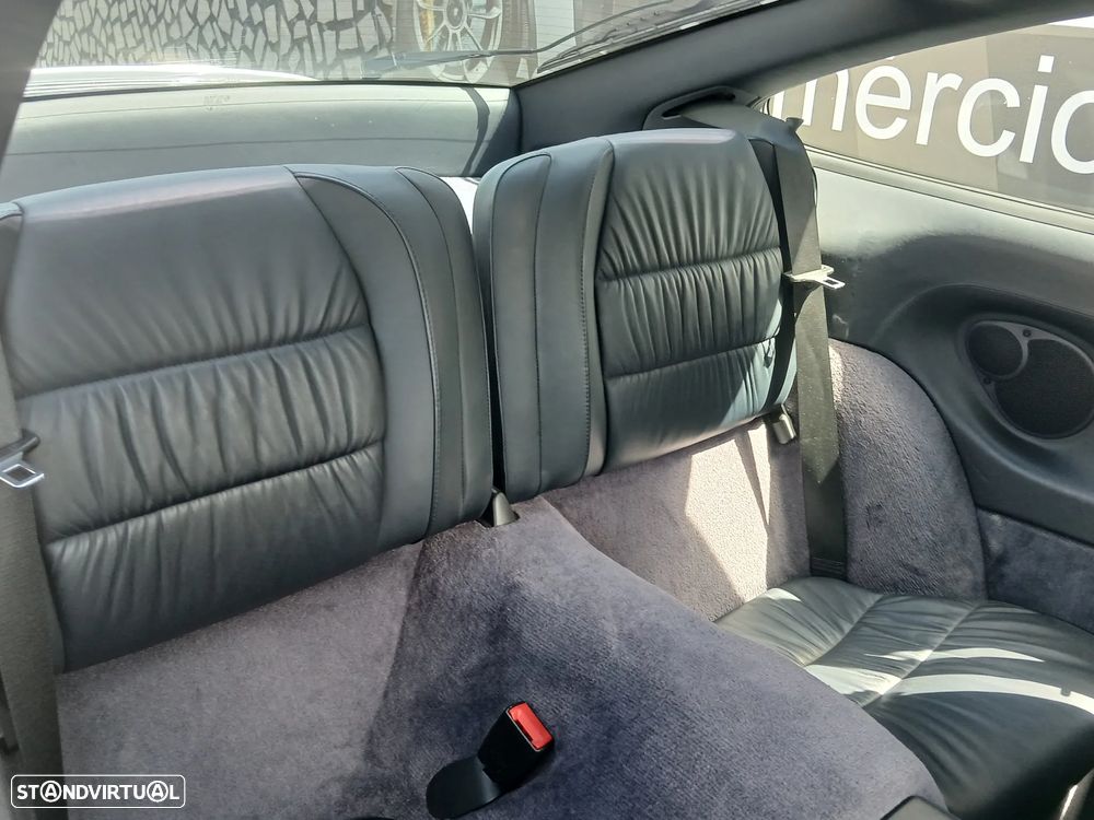 Porsche 911 Série F - 23