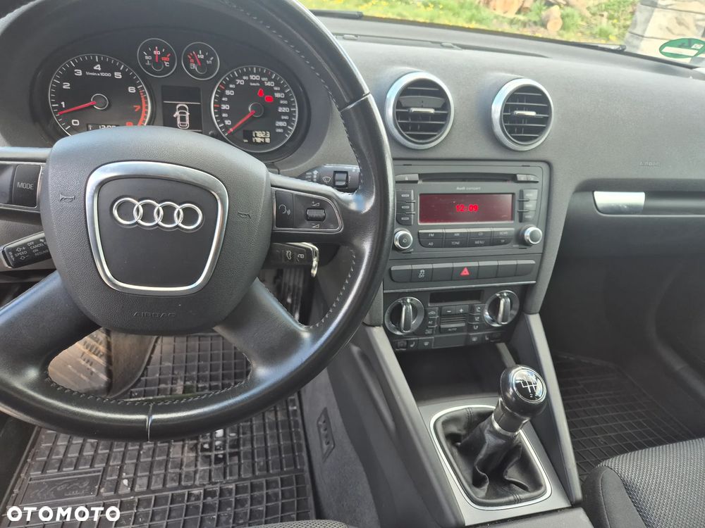 Audi A3 Sportback 1.6 Attraction - 11