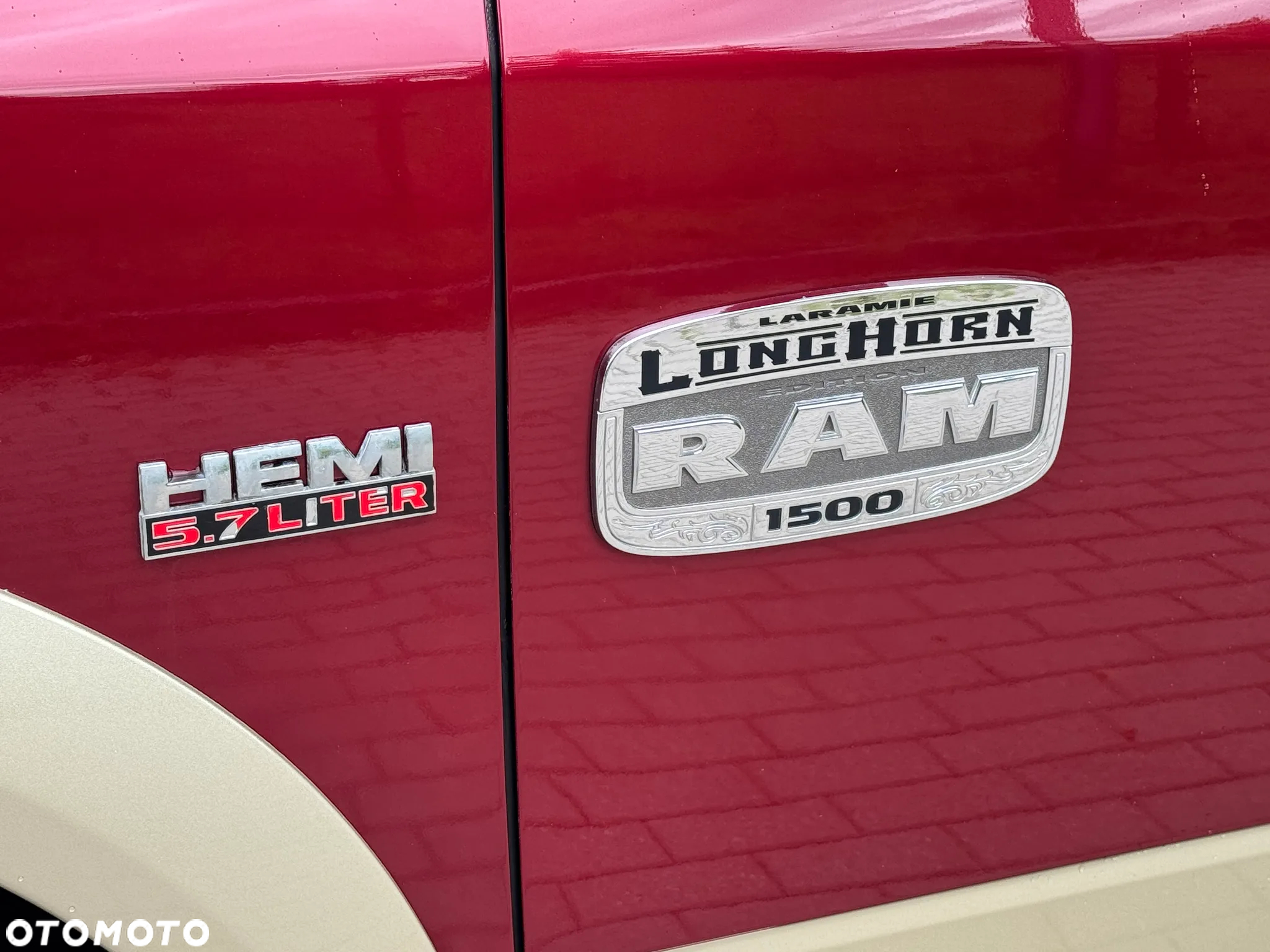 Dodge RAM 1500 5.7 4x4 - 24