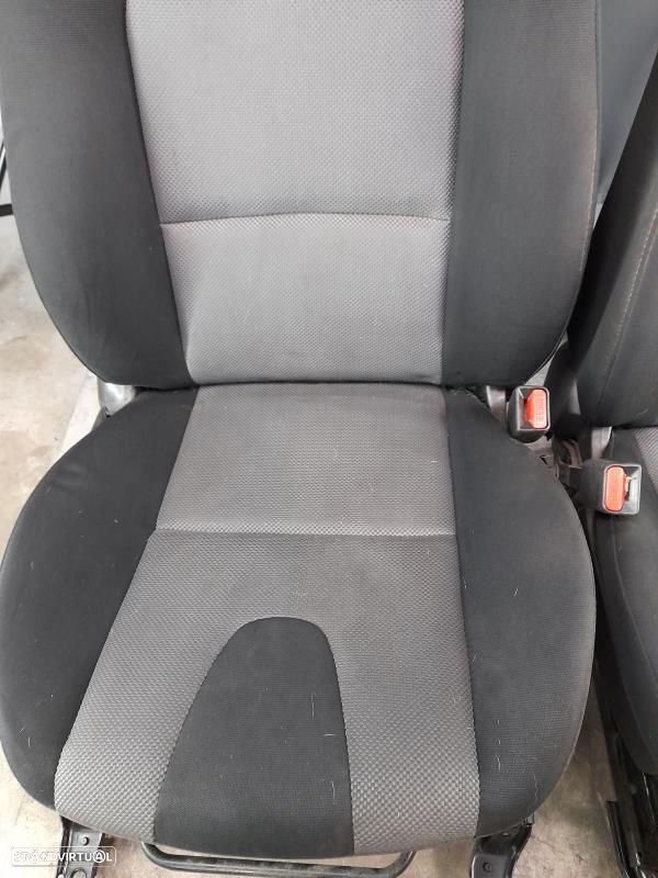 Banco / Bancos Mazda 3 (Bk) - 4