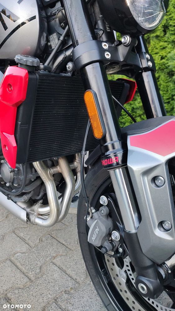 Triumph Trident - 8