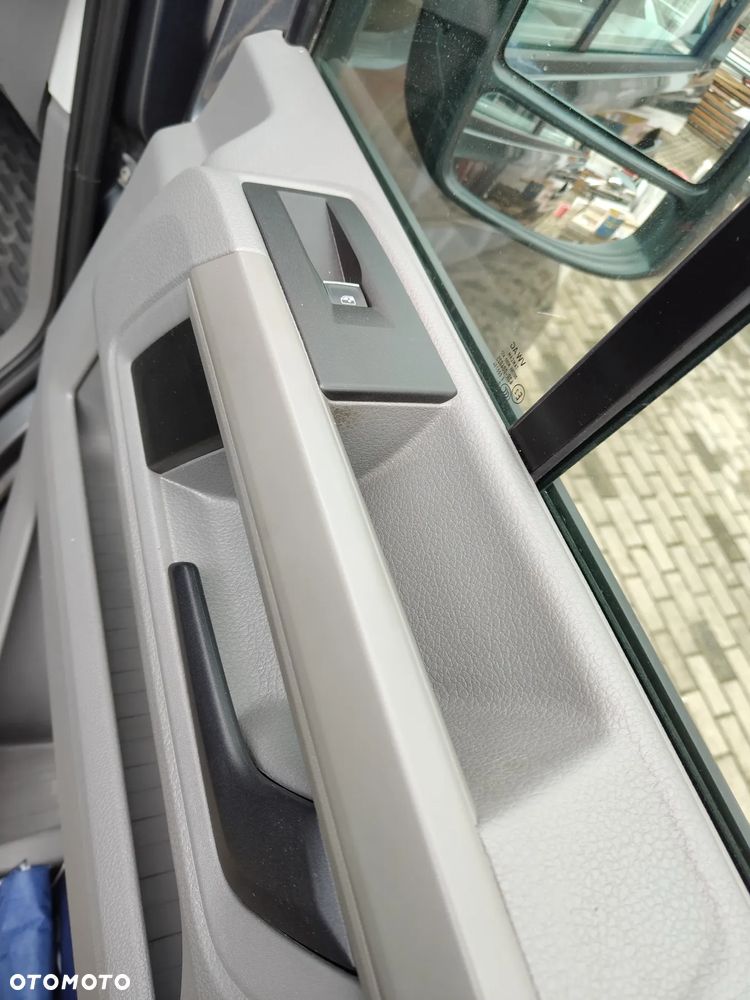 Volkswagen Crafter - 17
