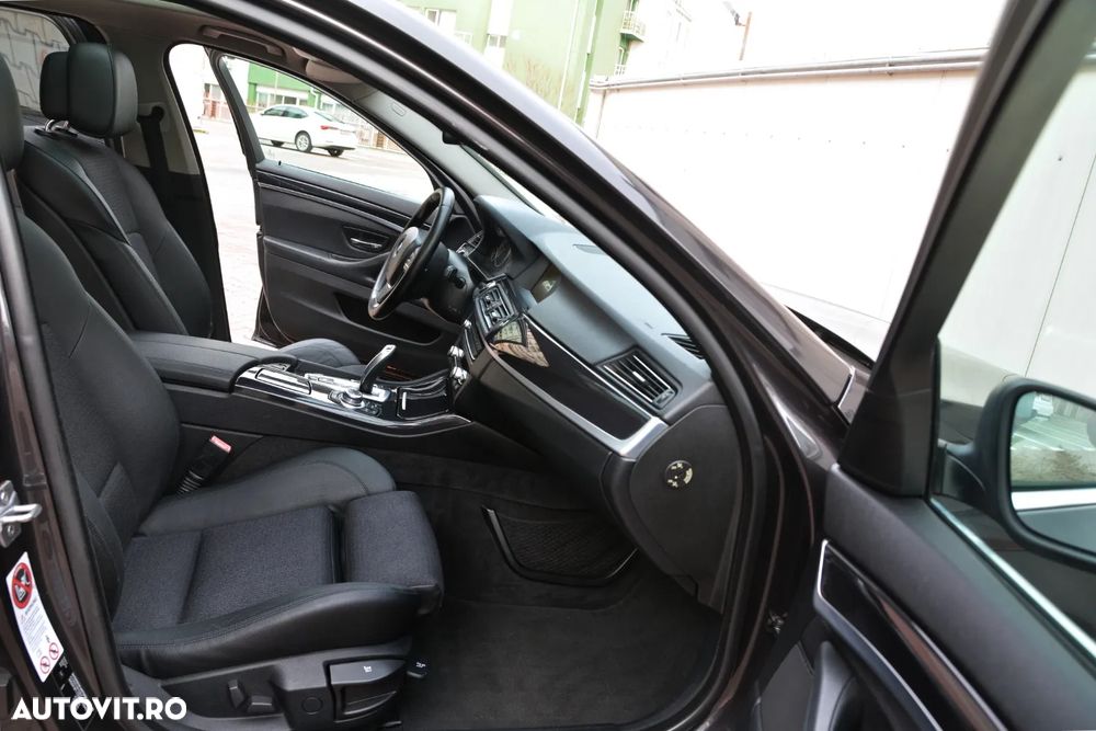 BMW Seria 5 520d Sport-Aut. BluePerformance - 17