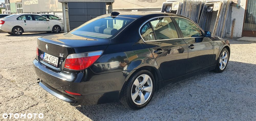 BMW Seria 5 520d - 14