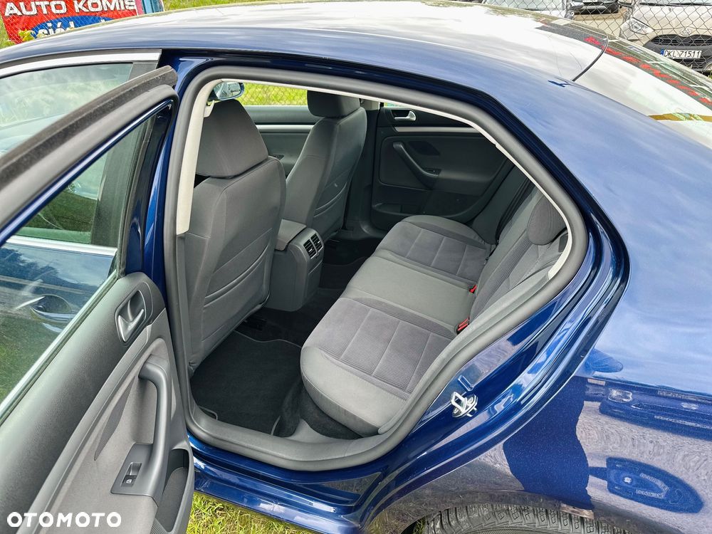 Volkswagen Jetta 1.9 TDI DPF Trendline - 15