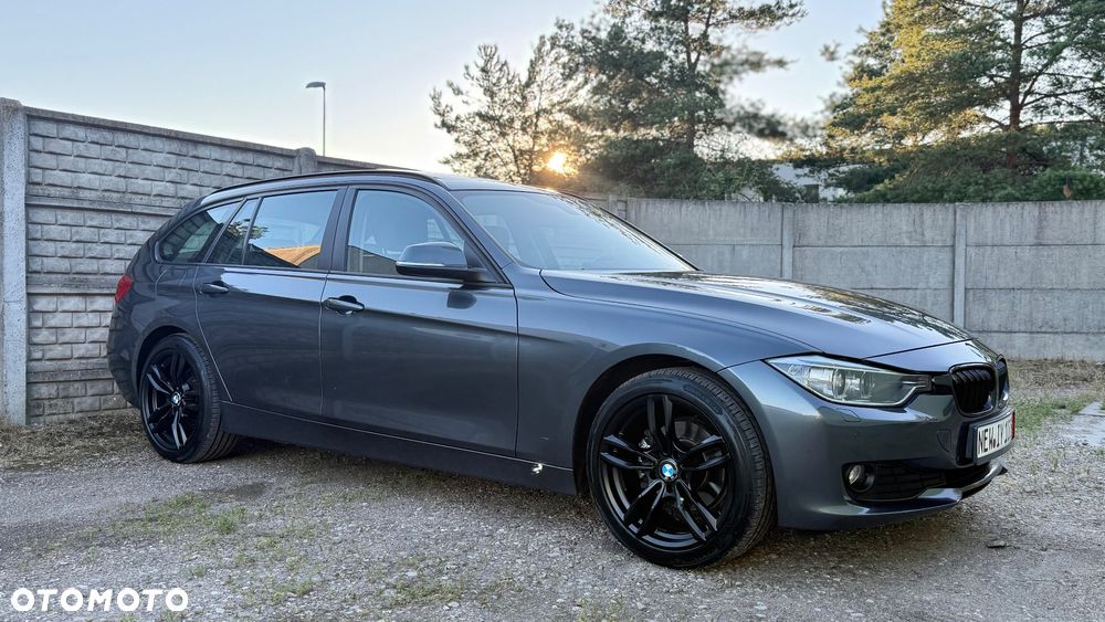 BMW Seria 3 - 32