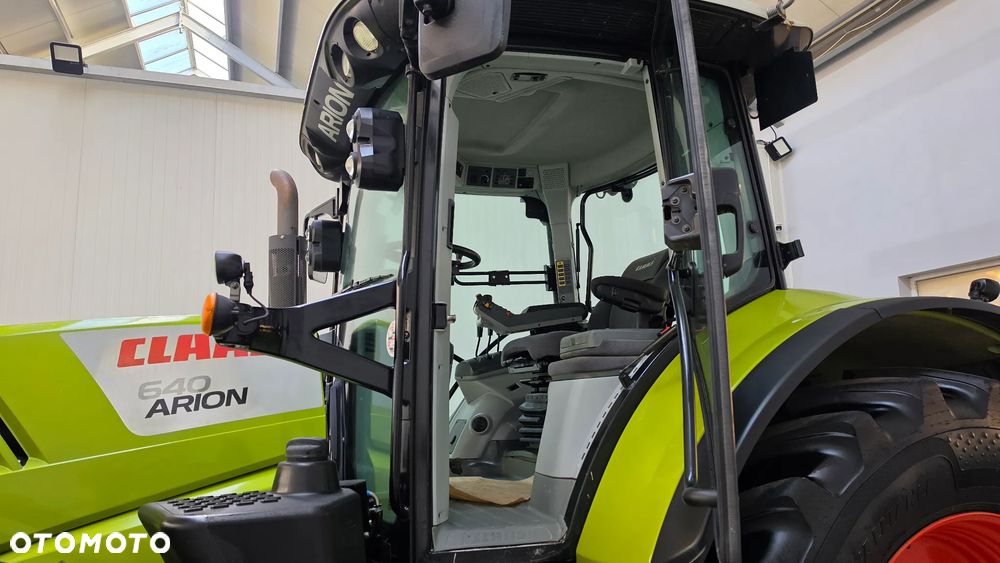 Claas Arion 640 CIS Bardzo Ładny Arion 620 7530 Premium 818 Vario Puma 6830Premium 716 Vario 818 Vario 6190R 6175M - 21