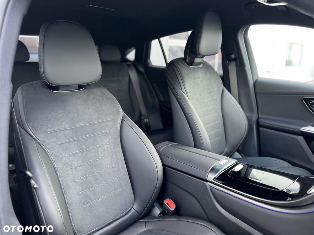 Mercedes-Benz GLC 200 d 4Matic 9G-TRONIC AMG Line Advanced - 10