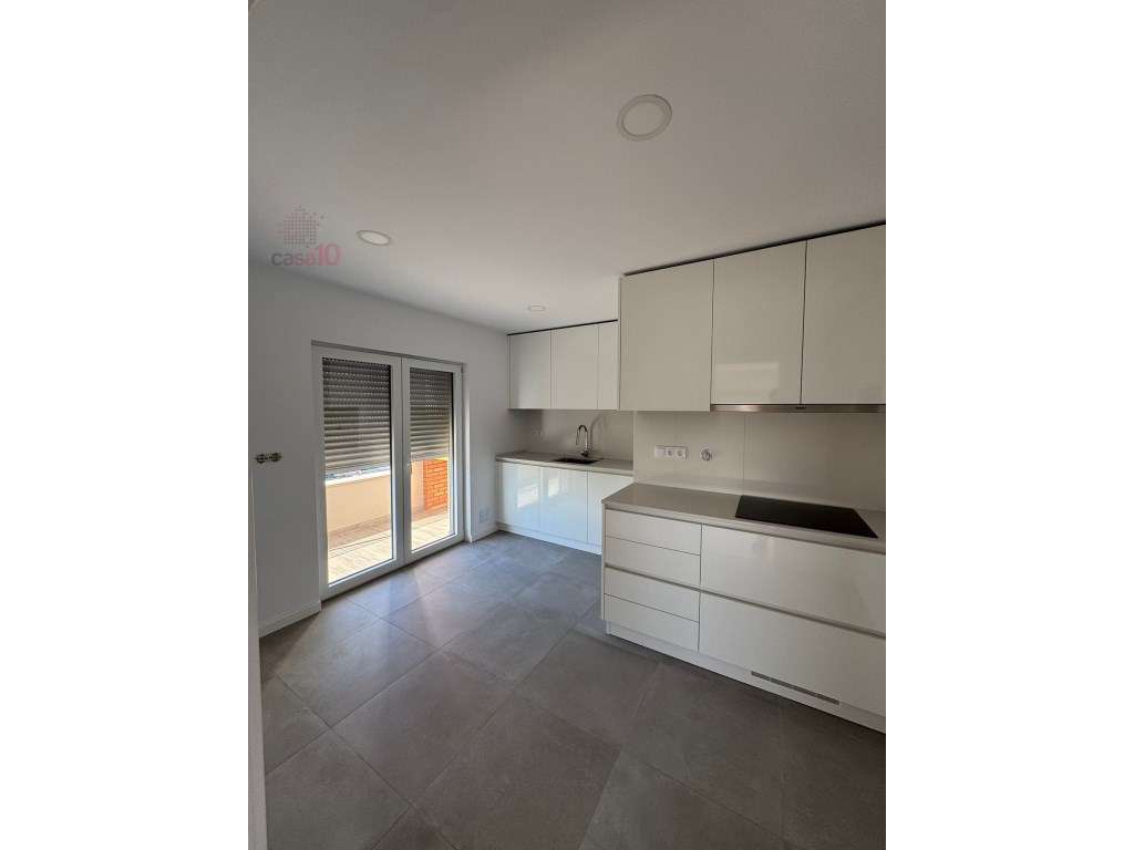 T3 duplex, com terraço, para arrendamento no Montijo - Grande imagem: 5/29
