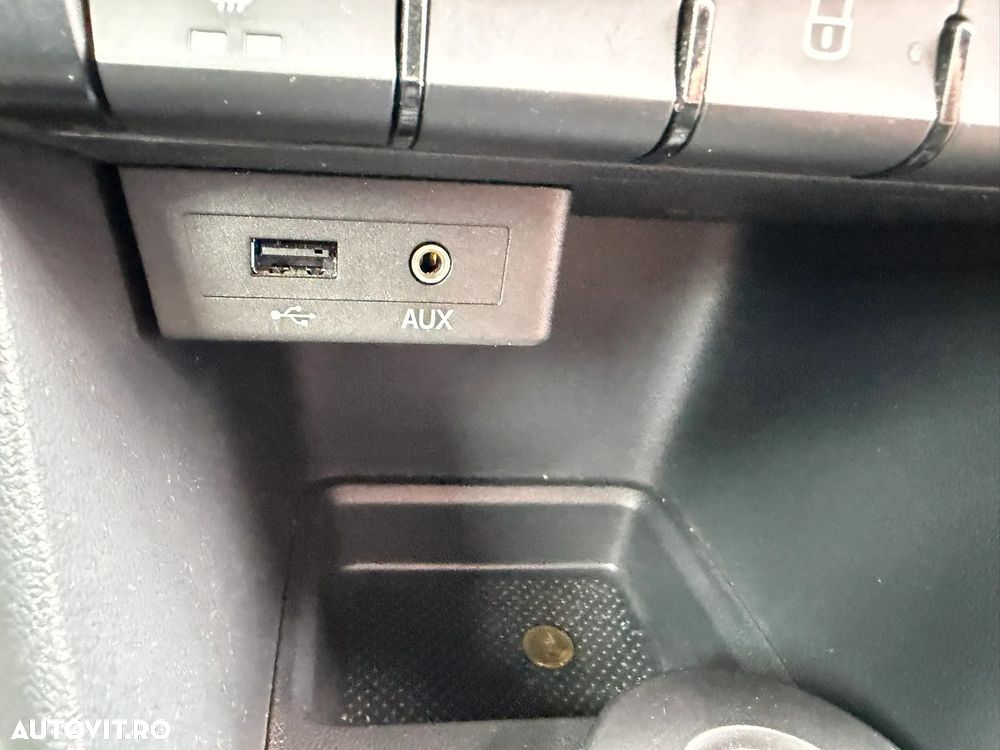 Skoda RAPID 1.2 TSI Style - 10