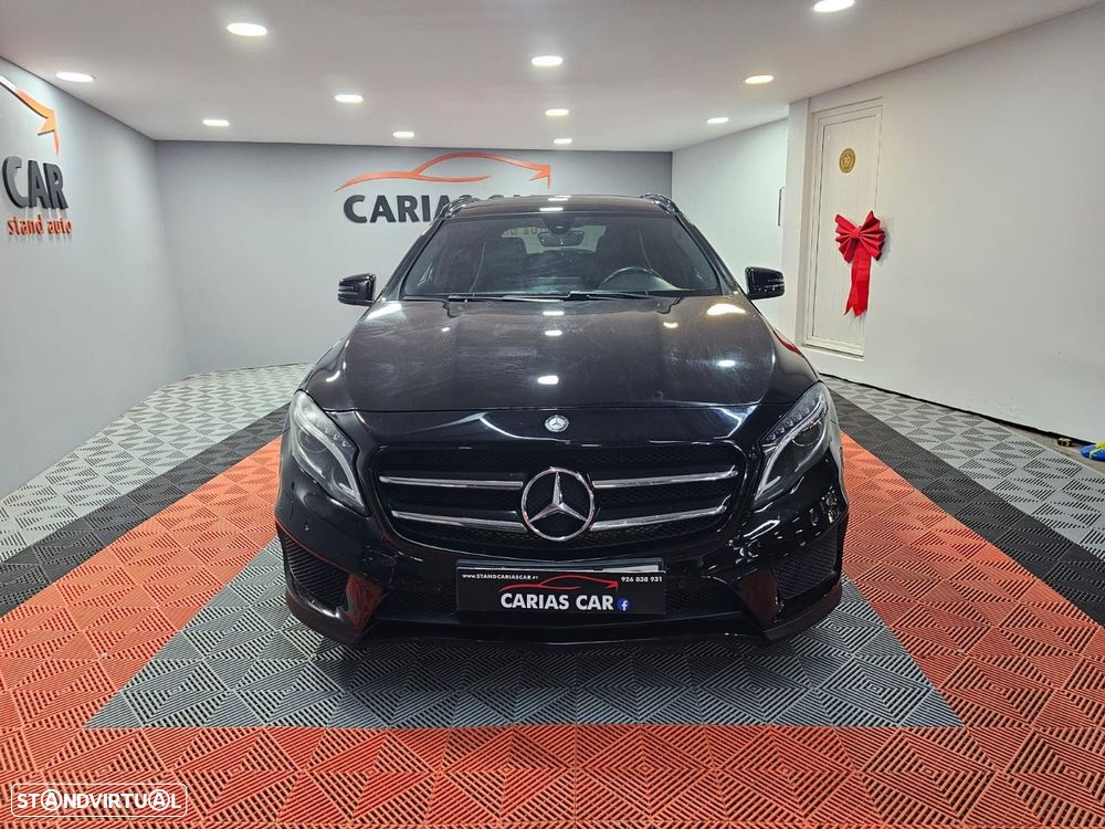 Mercedes-Benz GLA 200 - 4