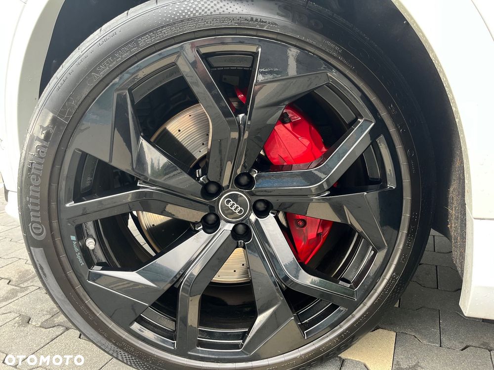Audi RS Q8 - 16