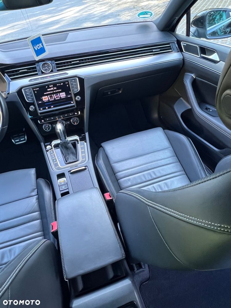 Volkswagen Passat - 14
