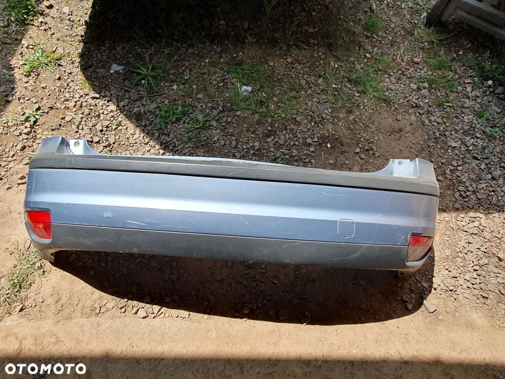 Ford Focus Zderzak tylny 4M51A17906A tył - 1